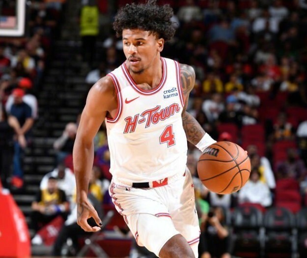 kaiyun sports-关于湖人带队取胜！，Karsa重要时刻出色发挥上演精彩一战的信息