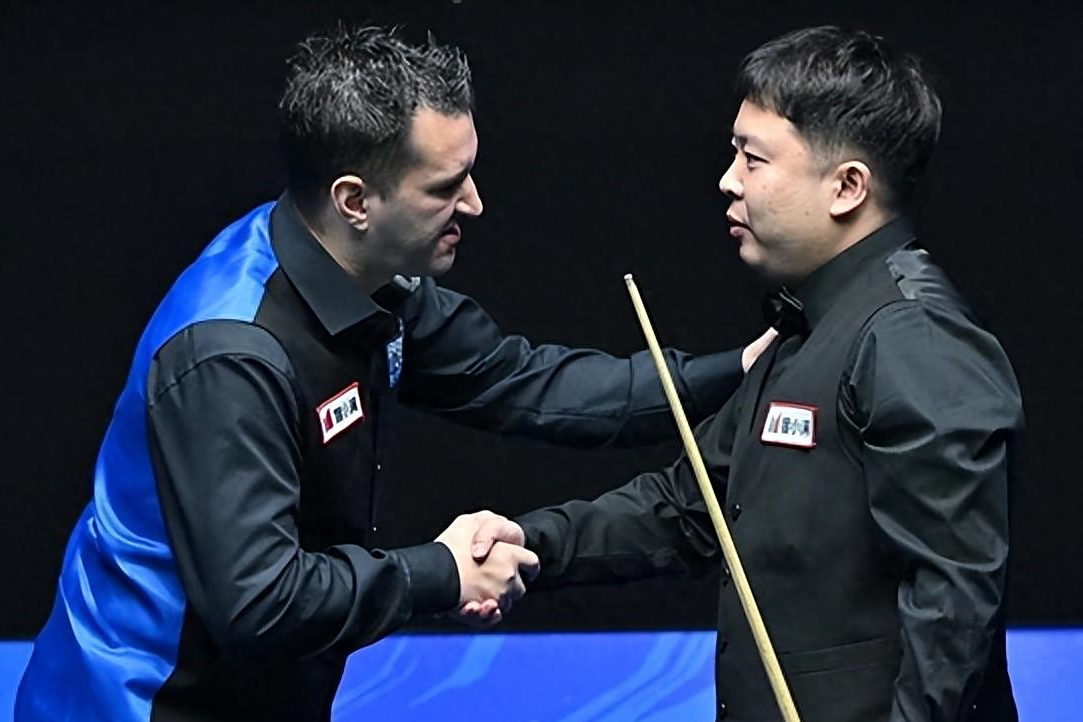 kaiyun sports-JackeyLove与60激战C9分钟，持续失利胜负难料！，Rookie焦点对战引发球迷热议