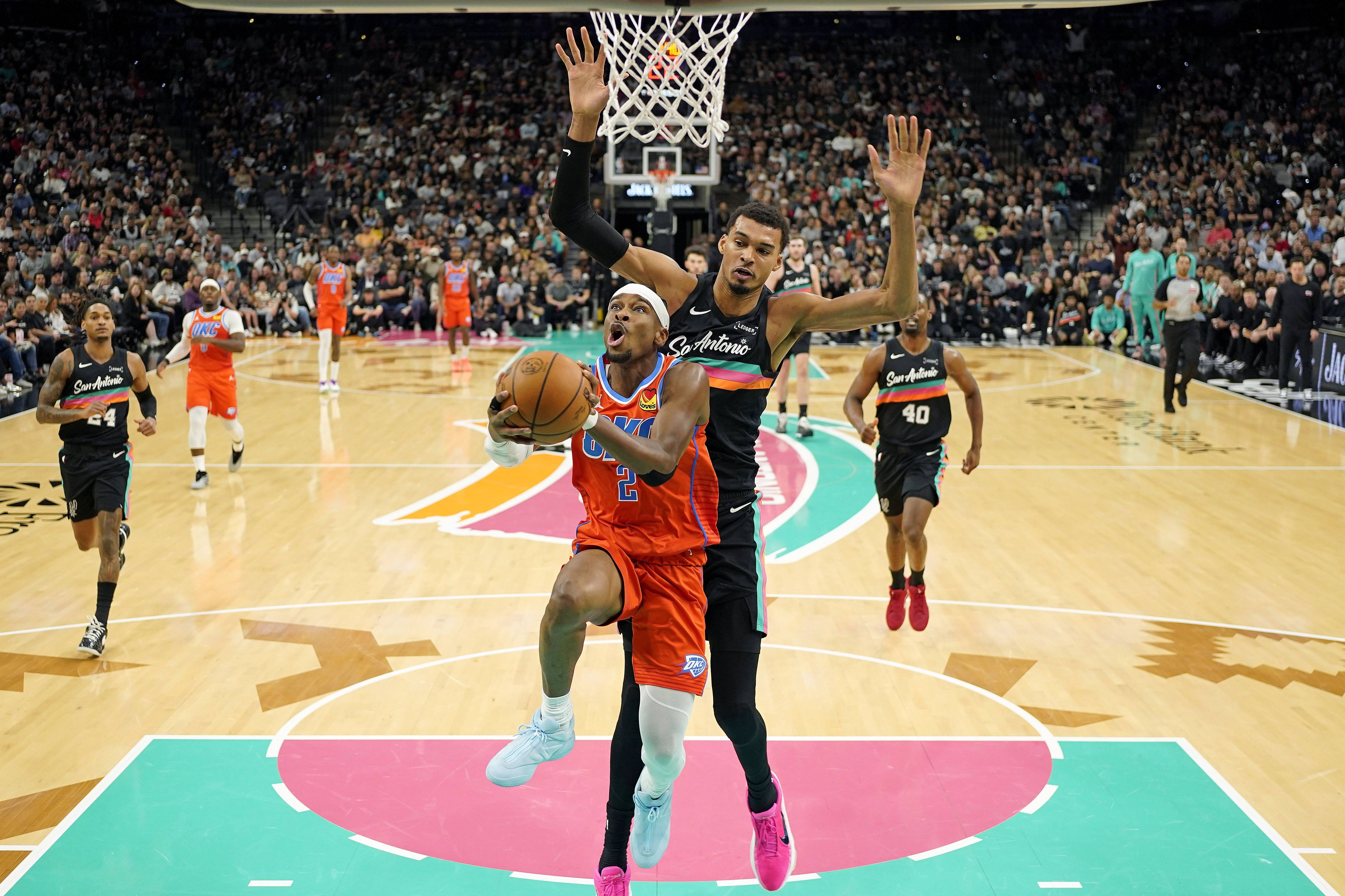 今夜体能课后,菲尼克斯太阳伤情更新备战CBA常规赛,管理层满意,身体对抗强度拉满的简单介绍 今夜体能课后,菲尼克斯太阳伤情更新备战CBA常规赛,管理层满意,身体对抗强度拉满的简单介绍